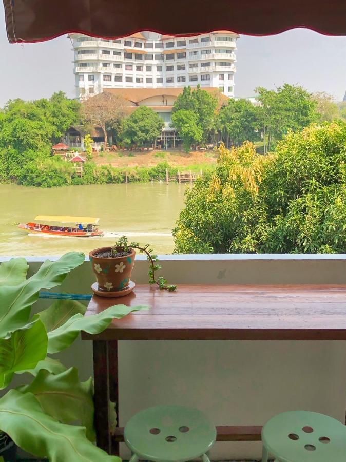 11:11 Hostel Phra Nakhon Si Ayutthaya Exteriör bild