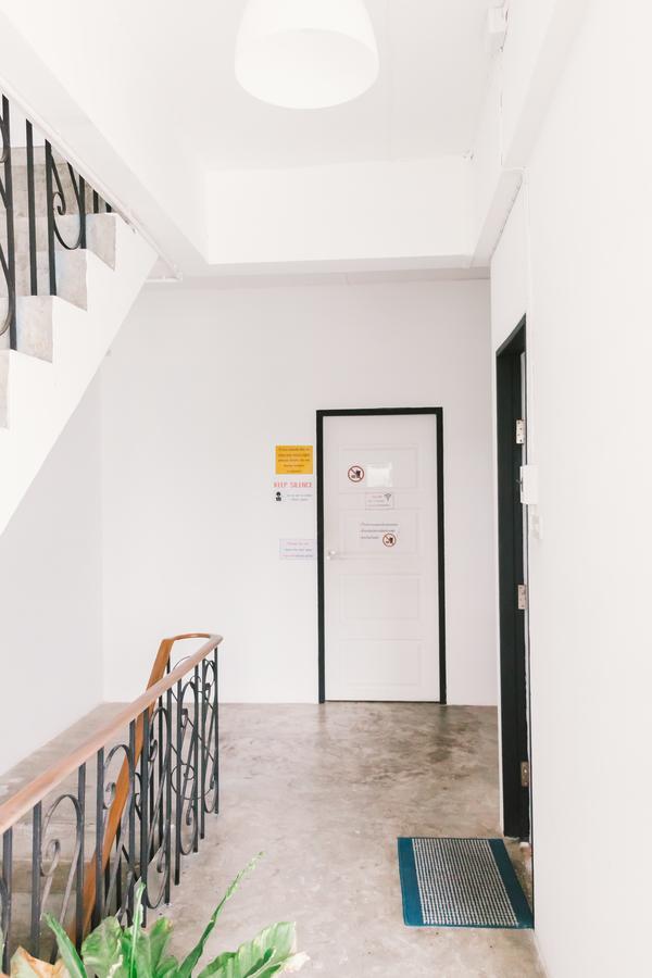 11:11 Hostel Phra Nakhon Si Ayutthaya Exteriör bild